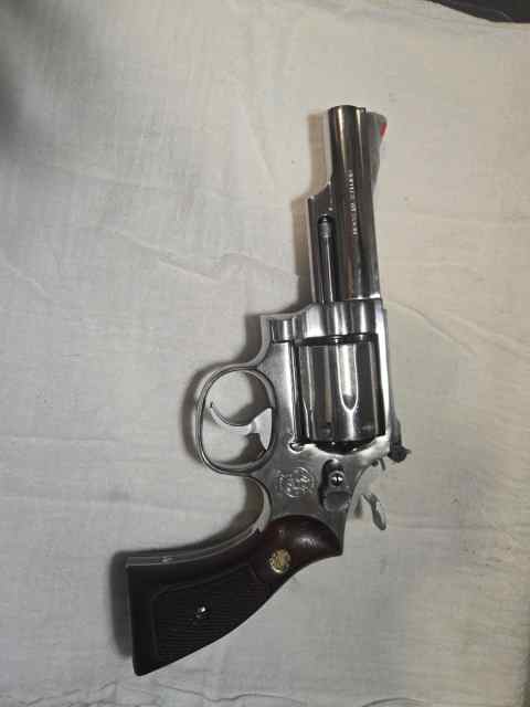 SMITH AND WESSON 66-2 &amp; SMITH AND WESSON 686-3